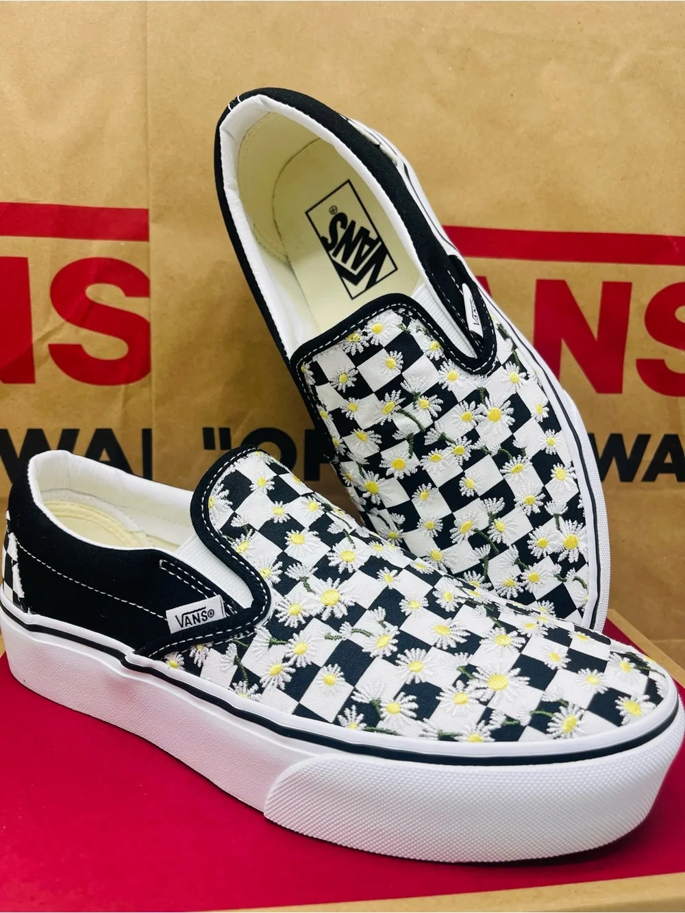 Vans Classic Slip-On Platform FLORAL CHECKERBOARD BLACK/WHT VN000EA9BA2 Sneakers